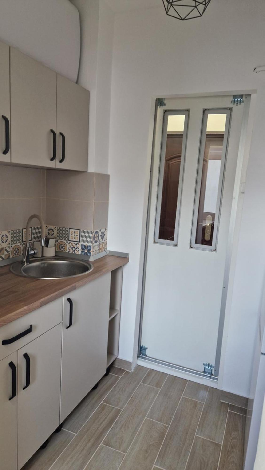 Minerva Studio Craiova Apartment ภายนอก รูปภาพ