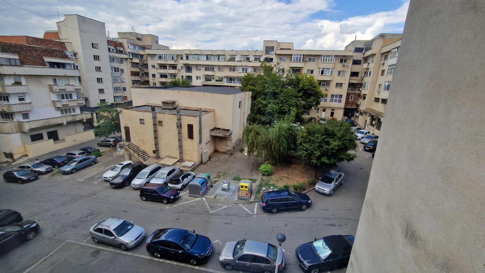 Minerva Studio Craiova Apartment ภายนอก รูปภาพ