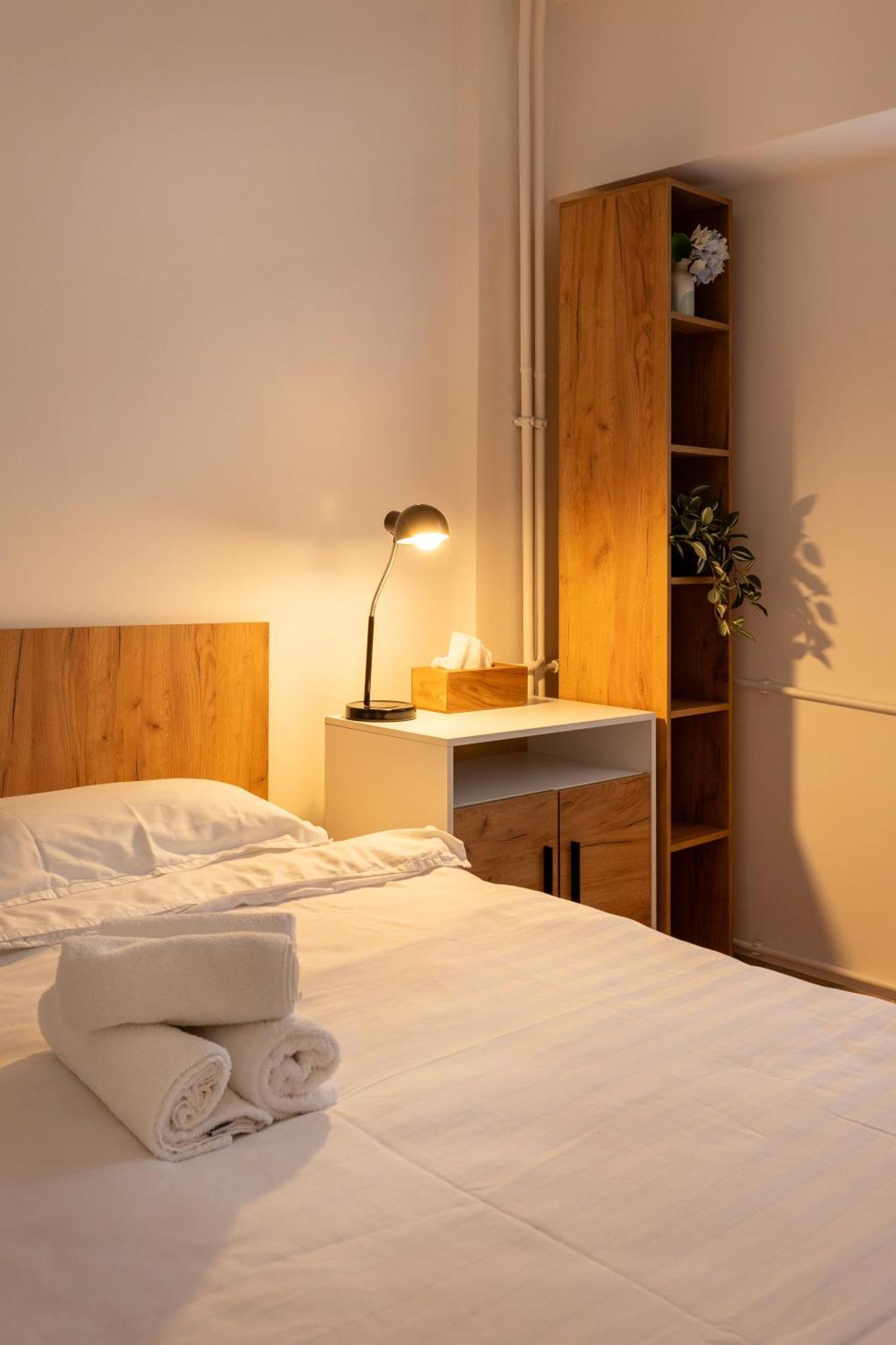 Minerva Studio Craiova Apartment ภายนอก รูปภาพ